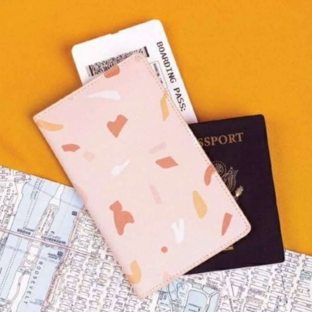 Glass Ladder & Co. Passport Holder [NWOT]